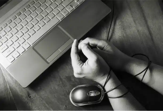 عقوبات جرائم الإنترنت